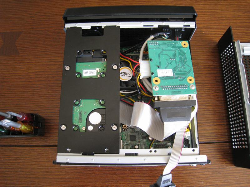 IMG_3688.JPG - IRLP board connected to power supply and parallel port.  DB9 is for connection to the radio (PTT, COS and audio).