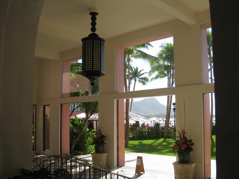 IMG_4140.JPG - Looking out at Ocean Lawn and Mai Tai Bar